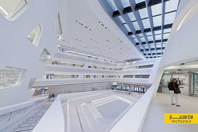 معماری کتابخانه دانشگاه وین، زاها حدید