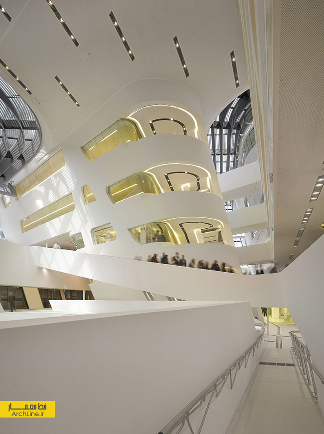 معماری کتابخانه دانشگاه وین، زاها حدید