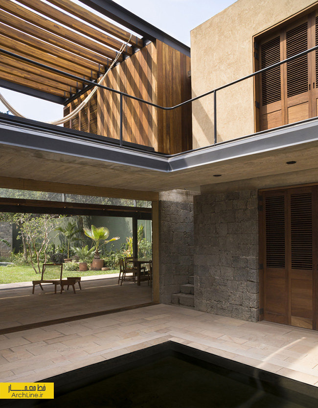 معماری و طراحی داخلی ویلایی مدرن با ترکیبی از سنگ و چوب