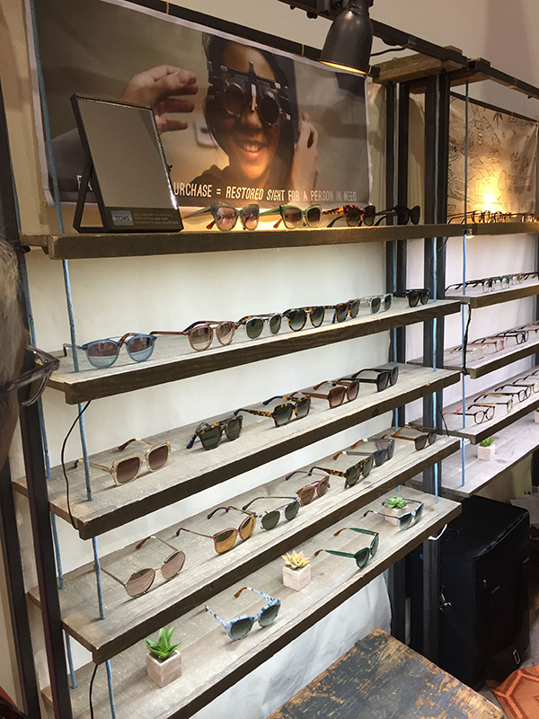 طراحی ویترین فروشگاه عینک