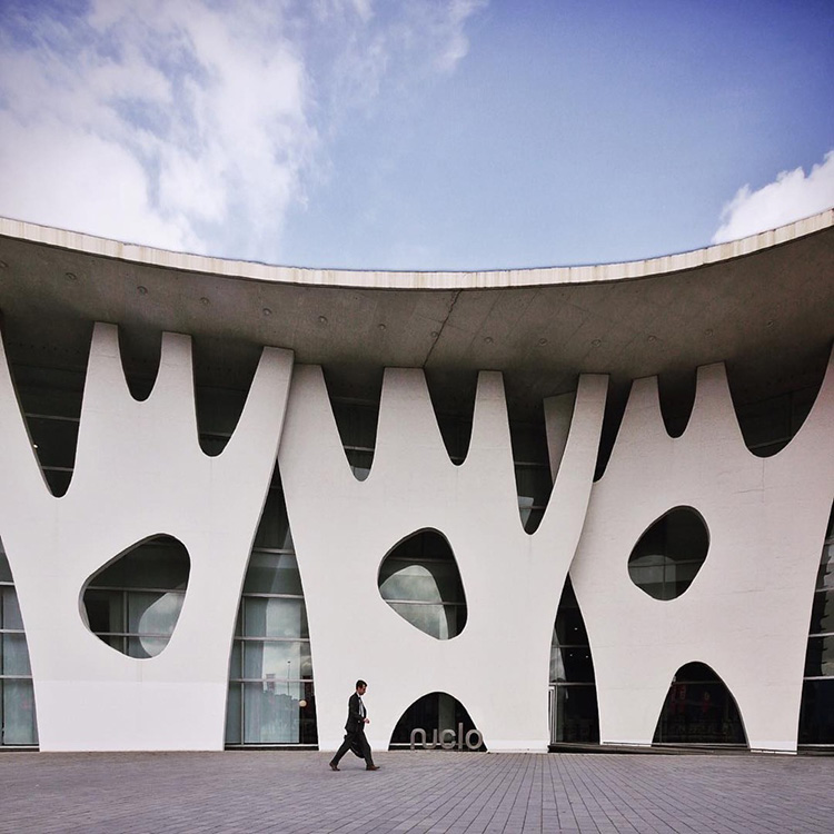 13-Barcelona_Architecture-Virginia_Duran-12-Fira_Barcelona_Gran_Via-2.jpg