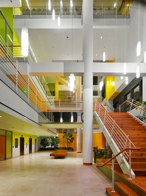 طراحی معماری ساختمان آزمایشگاهی