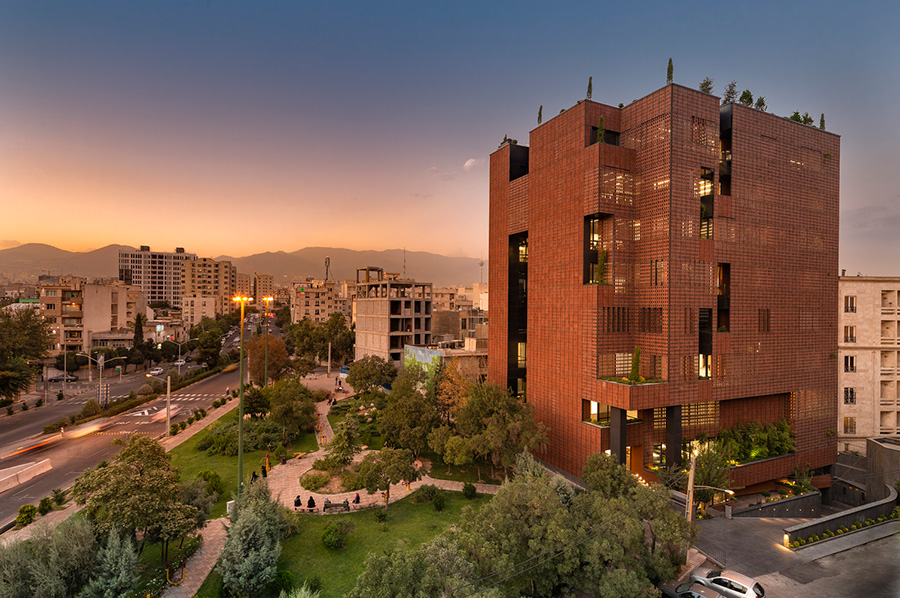 معماری ساختمان اداری شریف