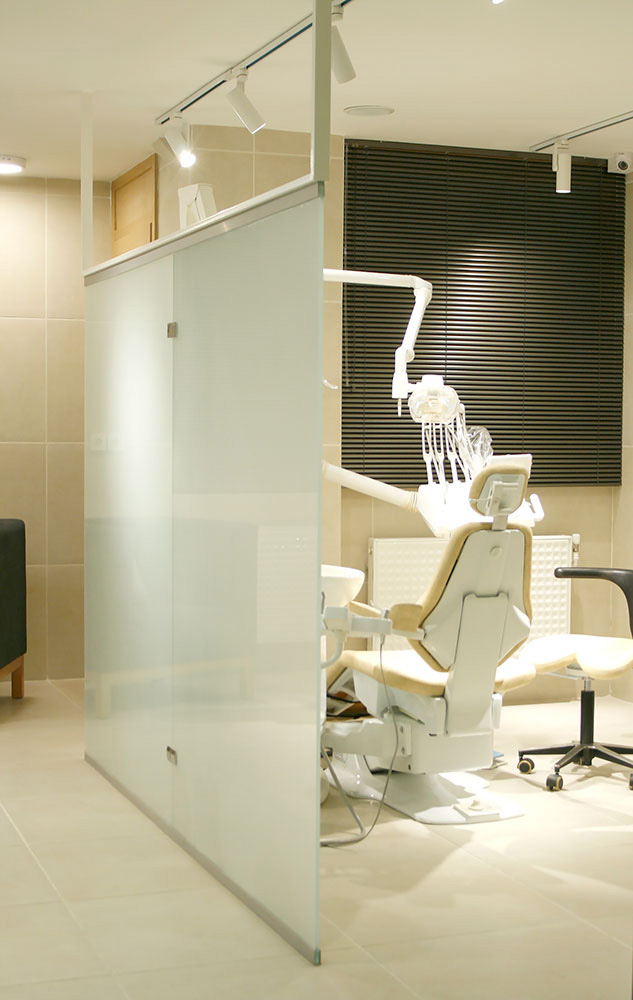 طراحی دکور کلینیک دندانپزشکی