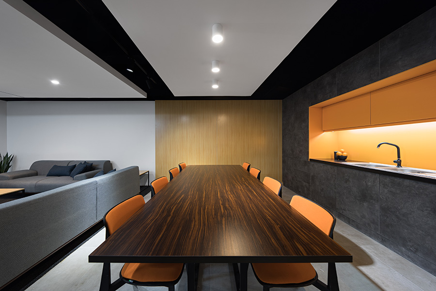 طراحی داخلی دفتر شرکت کاتد