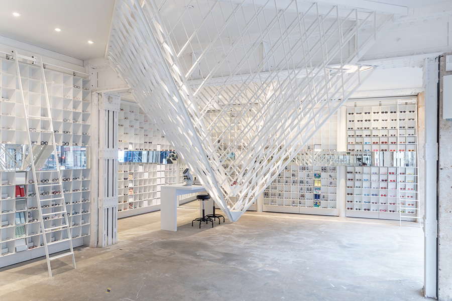 طراحی و بازسازی فروشگاه عینک