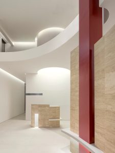 طراحی داخلی کلینیک و ایجاد حس آرامش با استفاده از نور