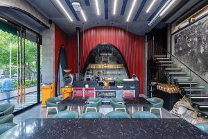 طراحی داخلی کافه تراول، اثر امین ترکان