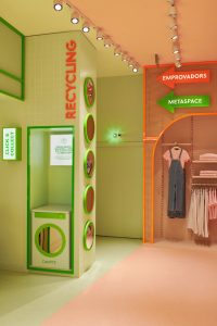 طراحی داخلی فروشگاه لباس برند منگو
