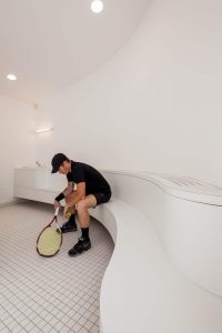 استفاده از رزین بژ معماری مجموعه ورزشی تنیس