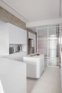 طراحی داخلی آپارتمان بر اساس هنر و سبک مدرنیستی/بروتالیستی