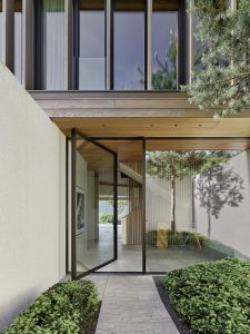 چوب بتن و شیشه در معماری ویلای کرونبول
