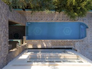 معماری خانه باغ با ترکیب سنت و مدرنیه در معماری ایرانی