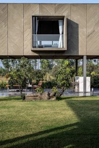 ترکیب آجر و بتن در معماری خانه ویلایی