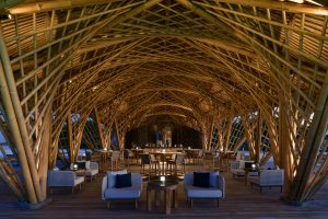 سازه ای از بامبو در معماری رستوران دریایی
