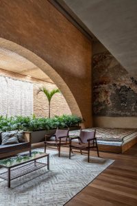 کاربرد آجر در طراحی نمای تجاری