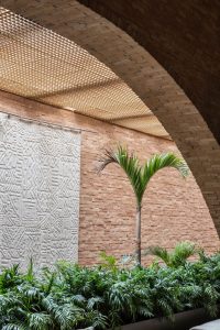 کاربرد آجر در طراحی نمای تجاری