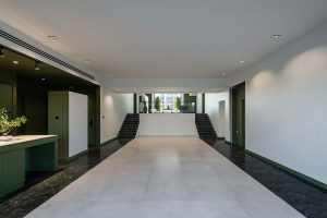 معماری ساختمان مسکونی میان