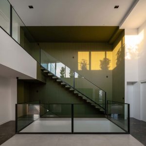 معماری ساختمان مسکونی میان