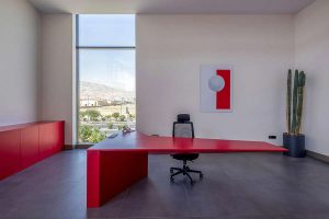 طراحی دفترکار شرکت آریا صنعت