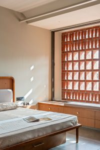 طراحی نما با آجر و بتن