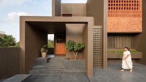 طراحی نما با آجر و بتن