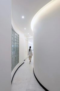 معماری ساختمان مسکونی گوشه ها