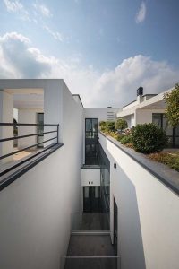 معماری ویلا مسکونی دو یا یک