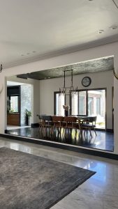 معماری ویلا حیاط