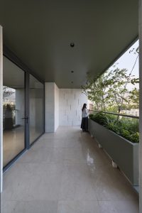 معماری ساختمان مسکونی شب تاب