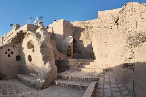 بازسازی اقامتگاه آینه سیستان