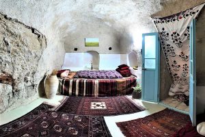 بازسازی اقامتگاه آینه سیستان