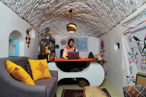 بازسازی اقامتگاه آینه سیستان