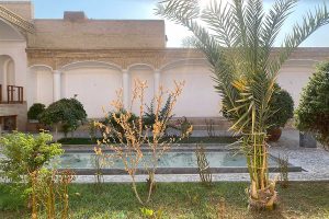 بازسازی بوتیک هتل