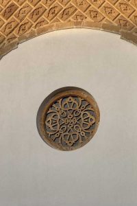 بازسازی بوتیک هتل