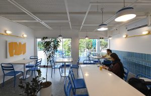 طراحی داخلی کافه زست