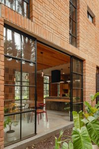 آجر و بتن در طراحی ساختمان مسکونی