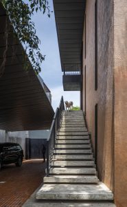 سبک مدرن و سنتی در ویلا