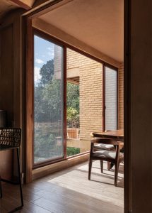 آجر در طراحی ویلا دو طبقه