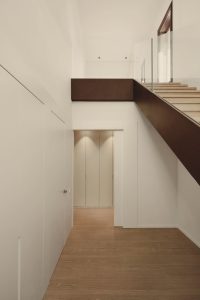 ساختمان مسکونی مدرن فلت