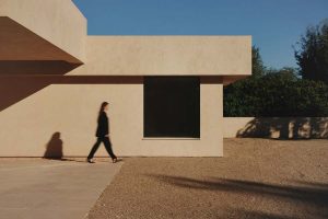 ساختمان مسکونی مدرن فلت