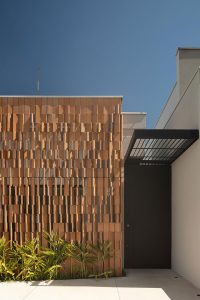 آجر در معماری ساختمان درمانی