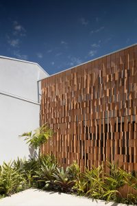 آجر در معماری ساختمان درمانی