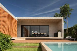 بافت آجر و بتن در ویلا