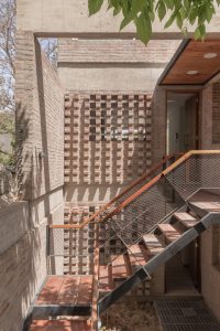 آجر در ساختمان مسکونی دوبلکس