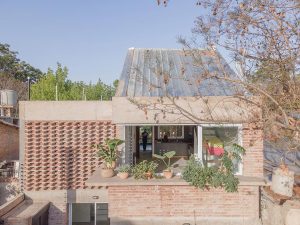 آجر در ساختمان مسکونی دوبلکس