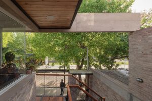 آجر در ساختمان مسکونی دوبلکس