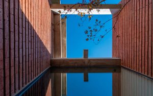 آجر در ساختمان ویلا مدرن