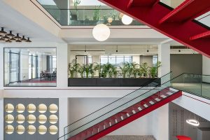 معماری ساختمان اداری کارخانه تارادیس