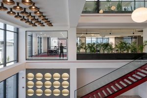 معماری ساختمان اداری کارخانه تارادیس